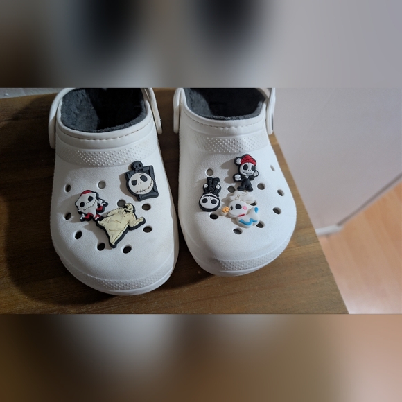 CROCS Kids White Slippers with Character Charms The Nightmare Before Christmas - Picture 6 of 7